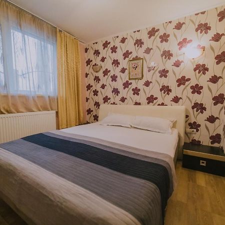 Hostel Denisa Buzau Luaran gambar
