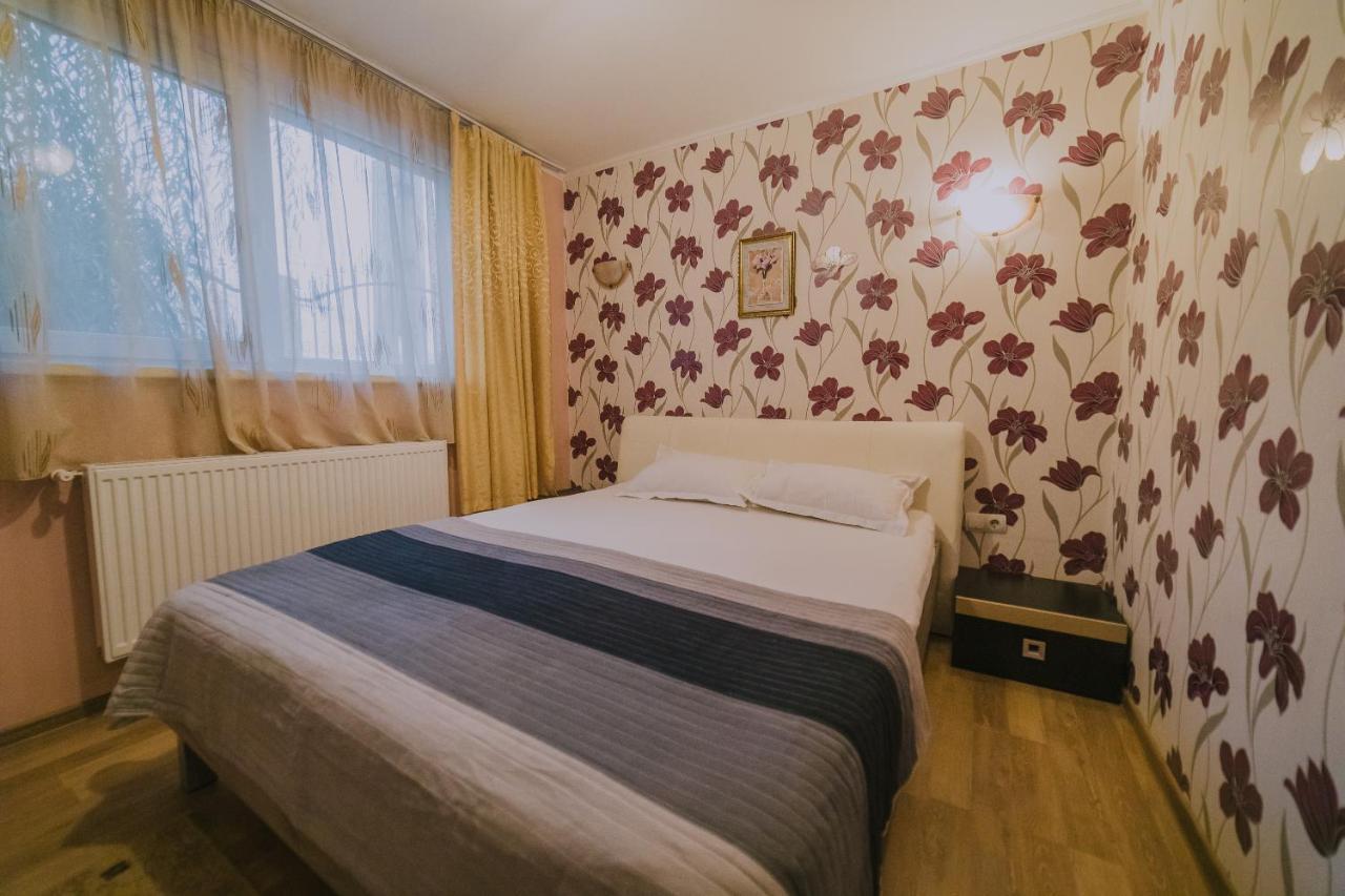 Hostel Denisa Buzau Luaran gambar