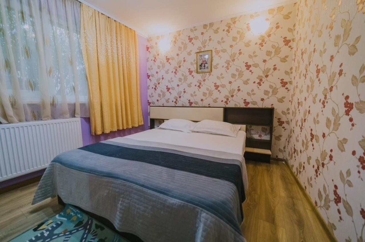 Hostel Denisa Buzau Luaran gambar