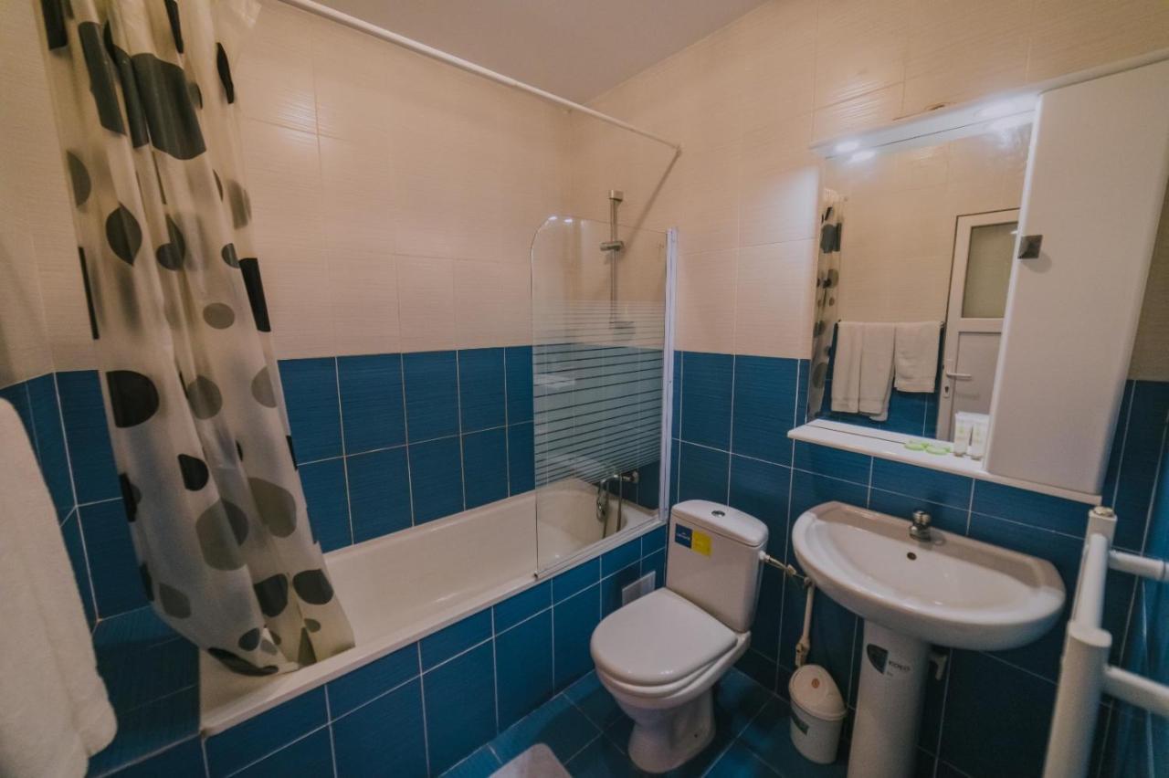 Hostel Denisa Buzau Luaran gambar