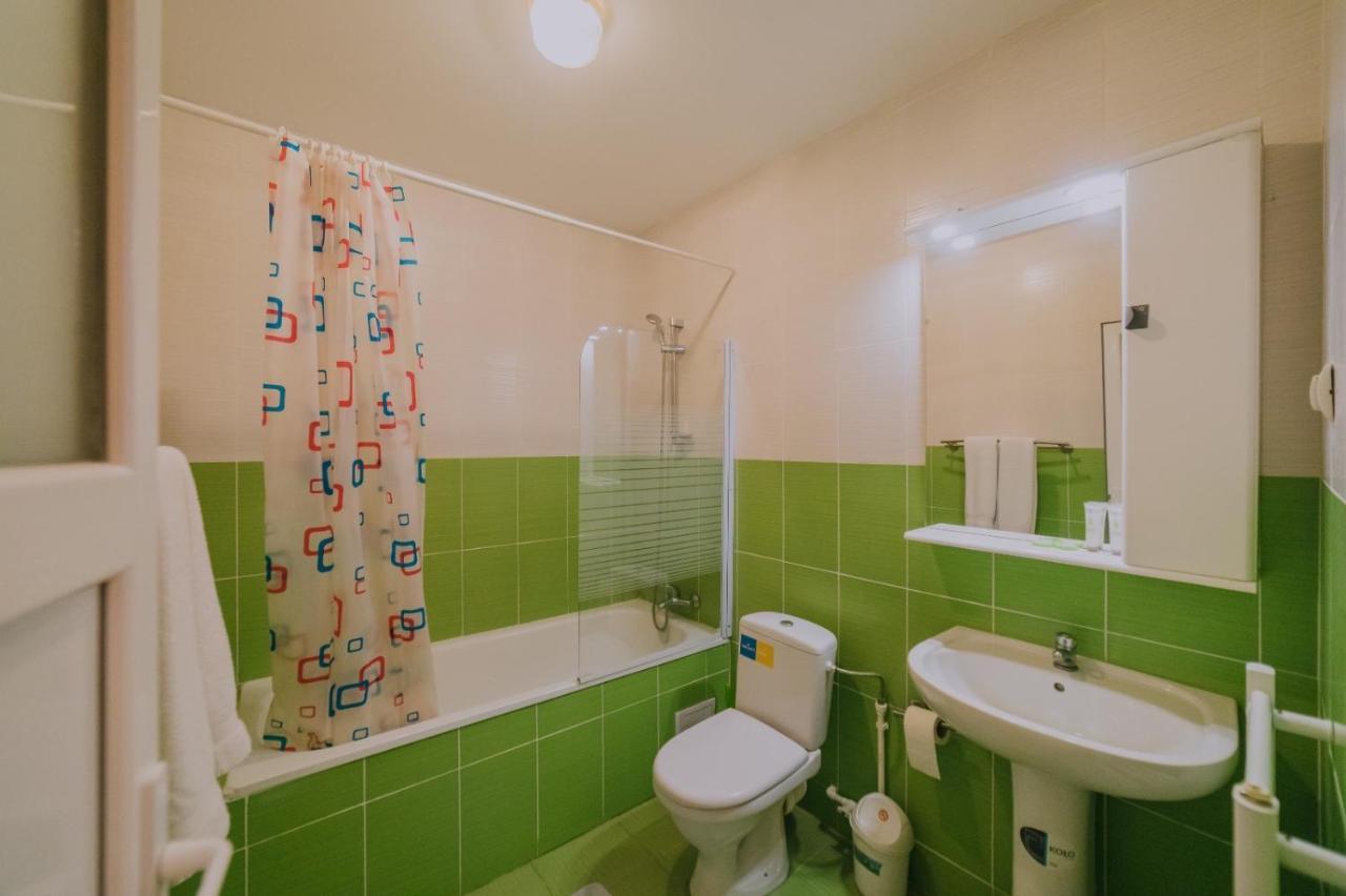 Hostel Denisa Buzau Luaran gambar