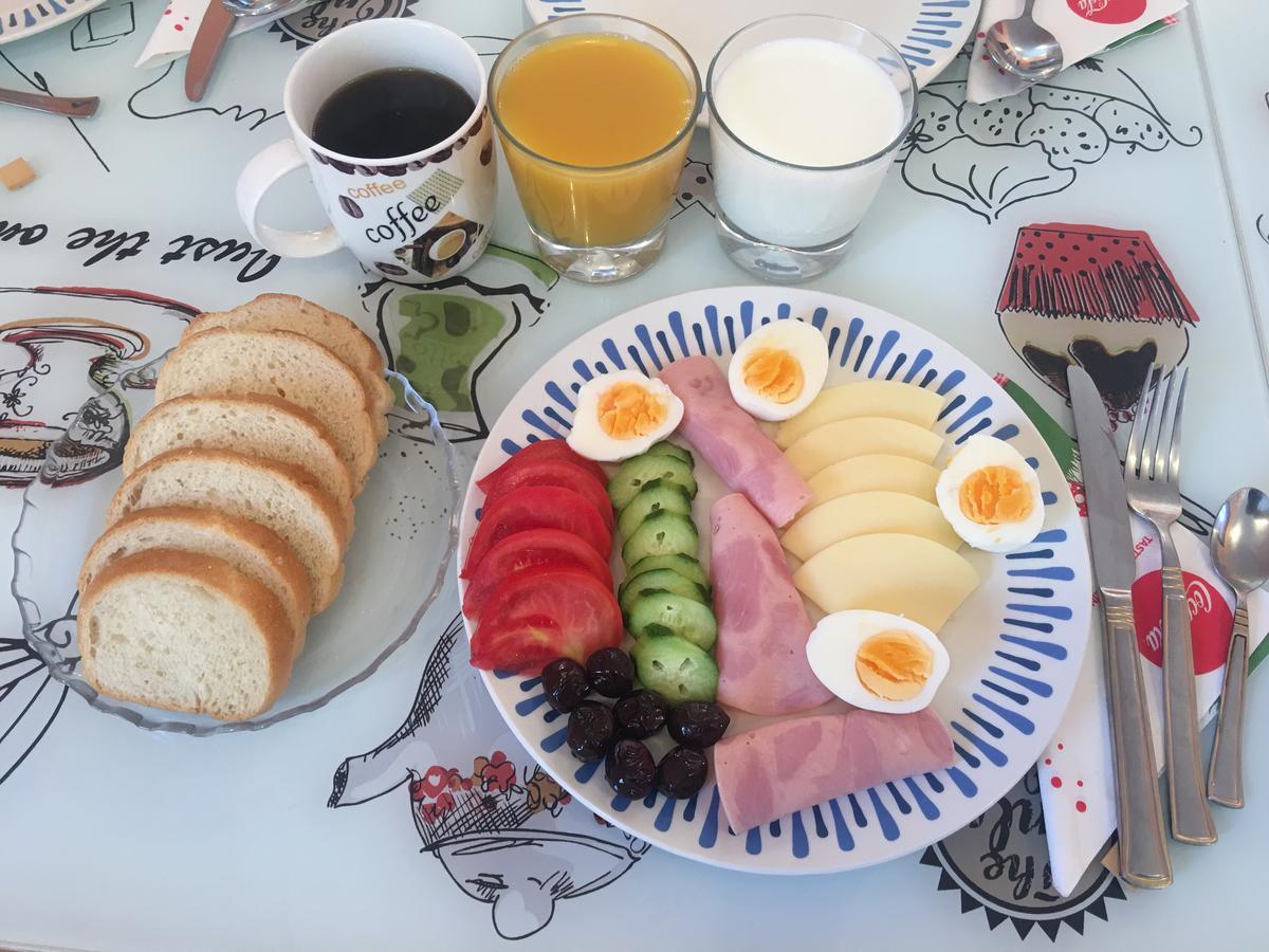 Hostel Denisa Buzau Luaran gambar