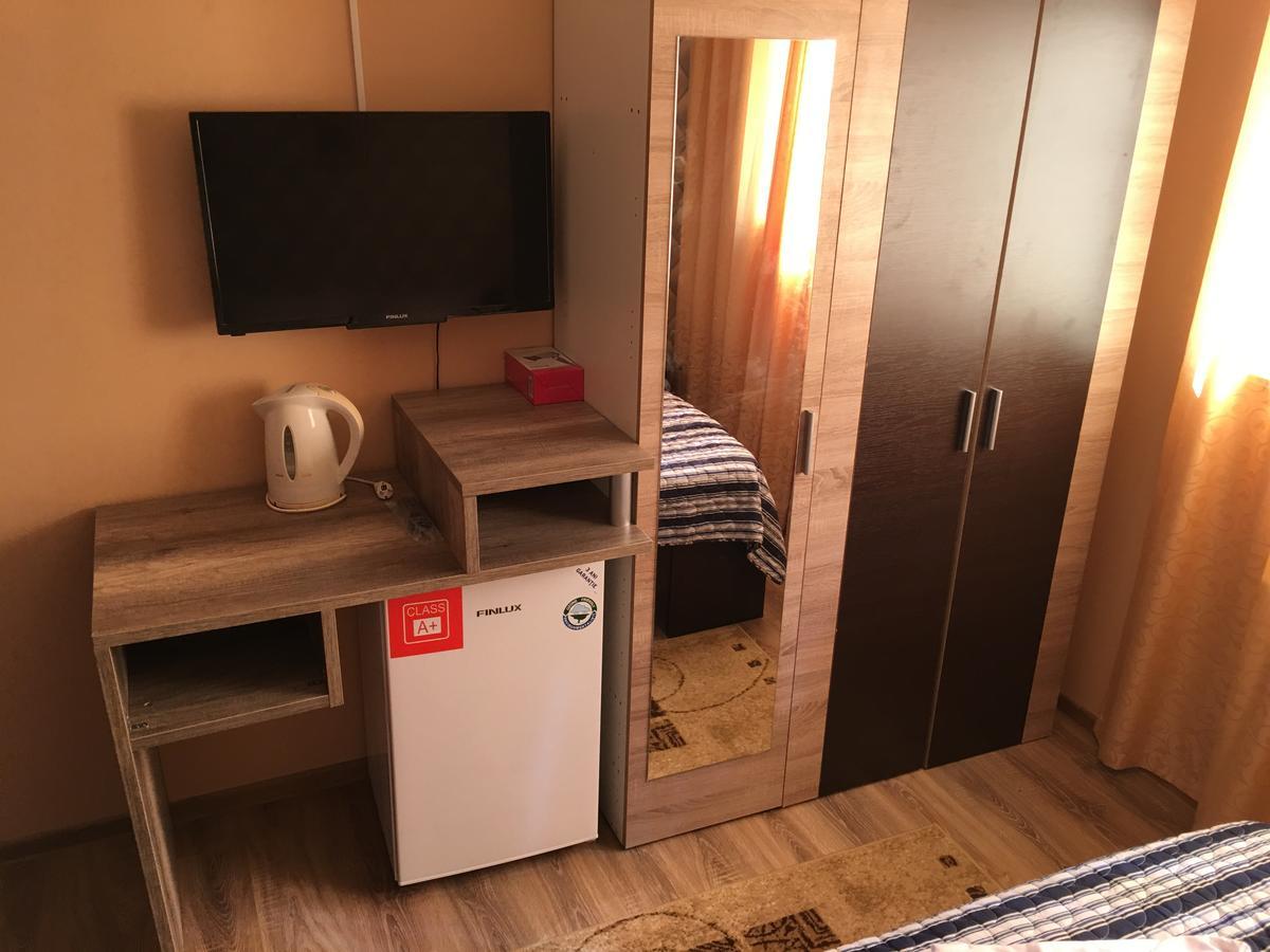 Hostel Denisa Buzau Luaran gambar