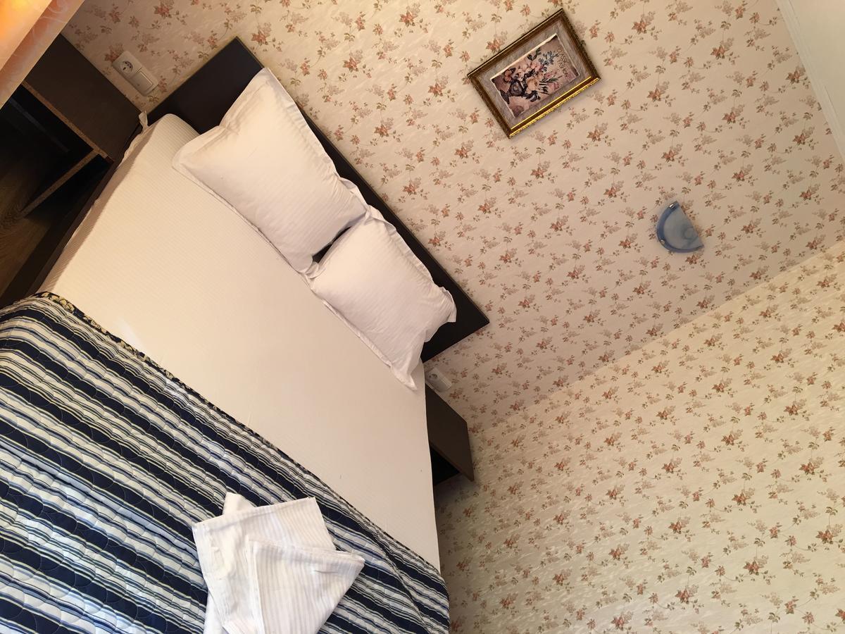 Hostel Denisa Buzau Luaran gambar